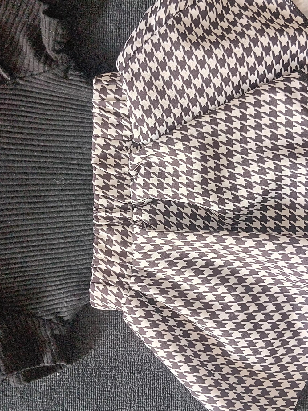 Black & White Houndstooth Pleated Women’s Skirt